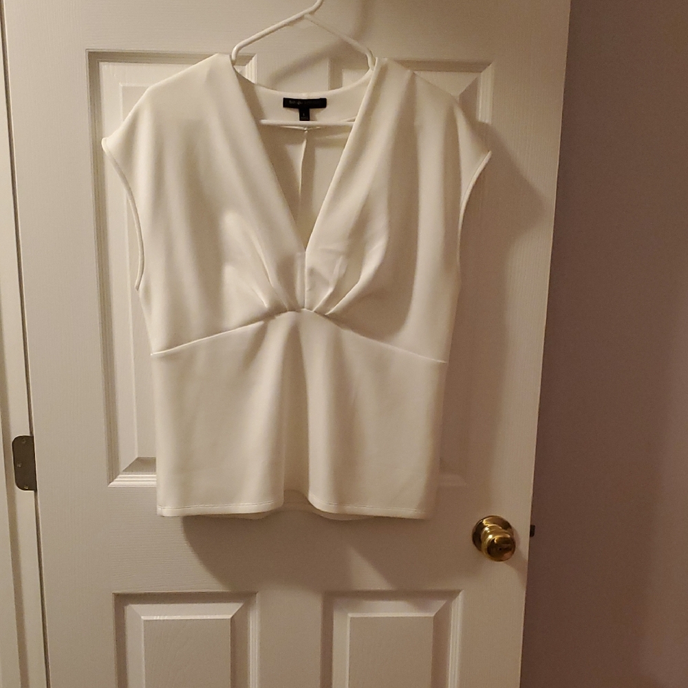 Banana Republic Elegant White Sleeveless Blouse